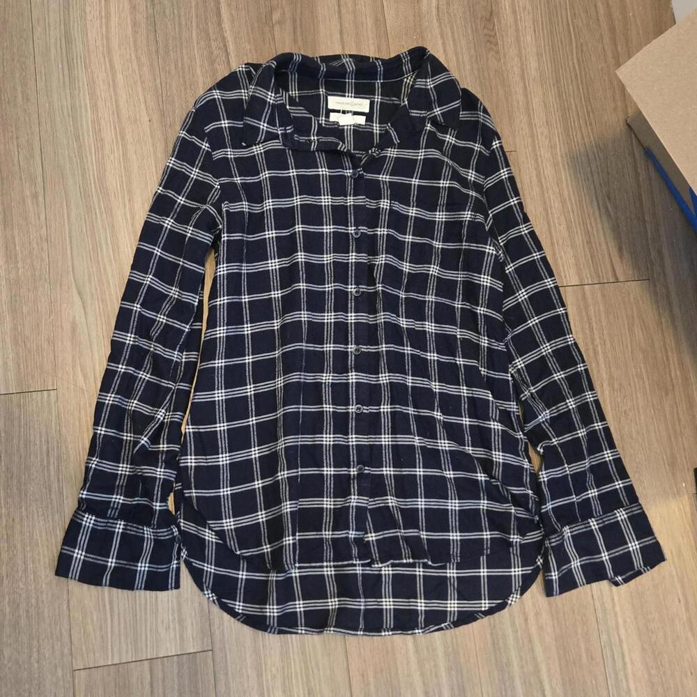 Treasure & Bond Women's White and Navy Shirt